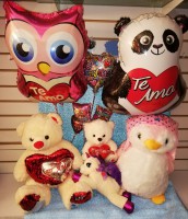 GLOBOS Y PELUCHES